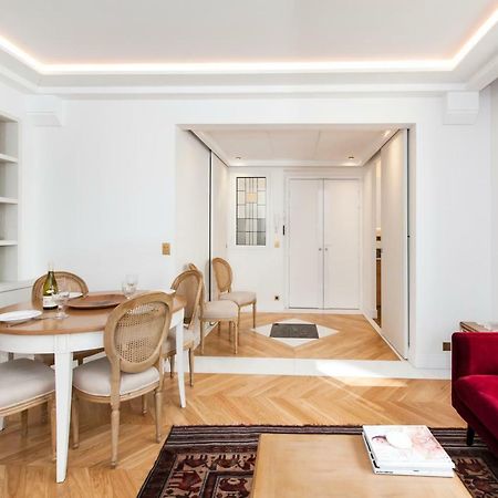 Luxury Montaigne Apartment ปารีส ภายนอก รูปภาพ