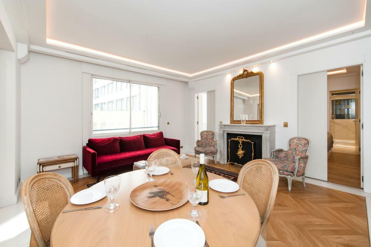Luxury Montaigne Apartment ปารีส ภายนอก รูปภาพ