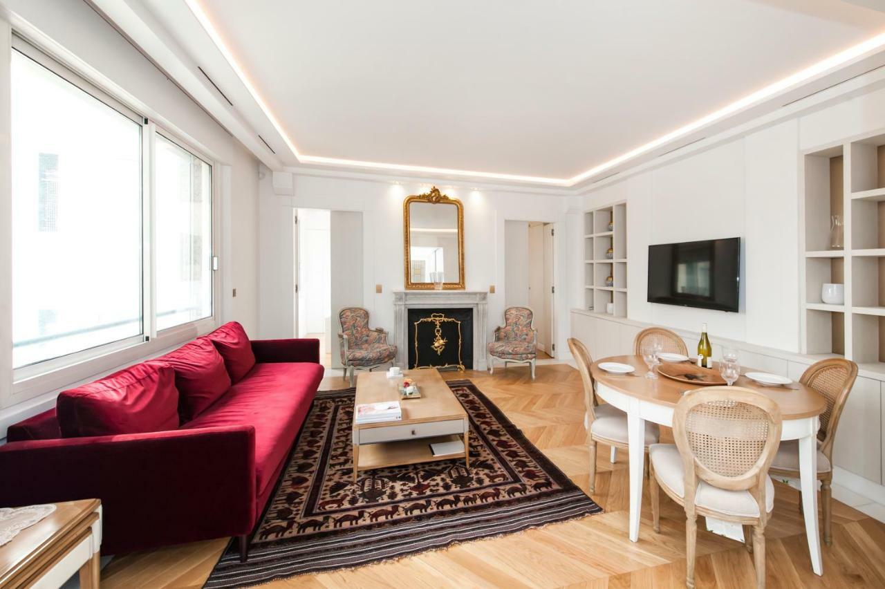 Luxury Montaigne Apartment ปารีส ภายนอก รูปภาพ