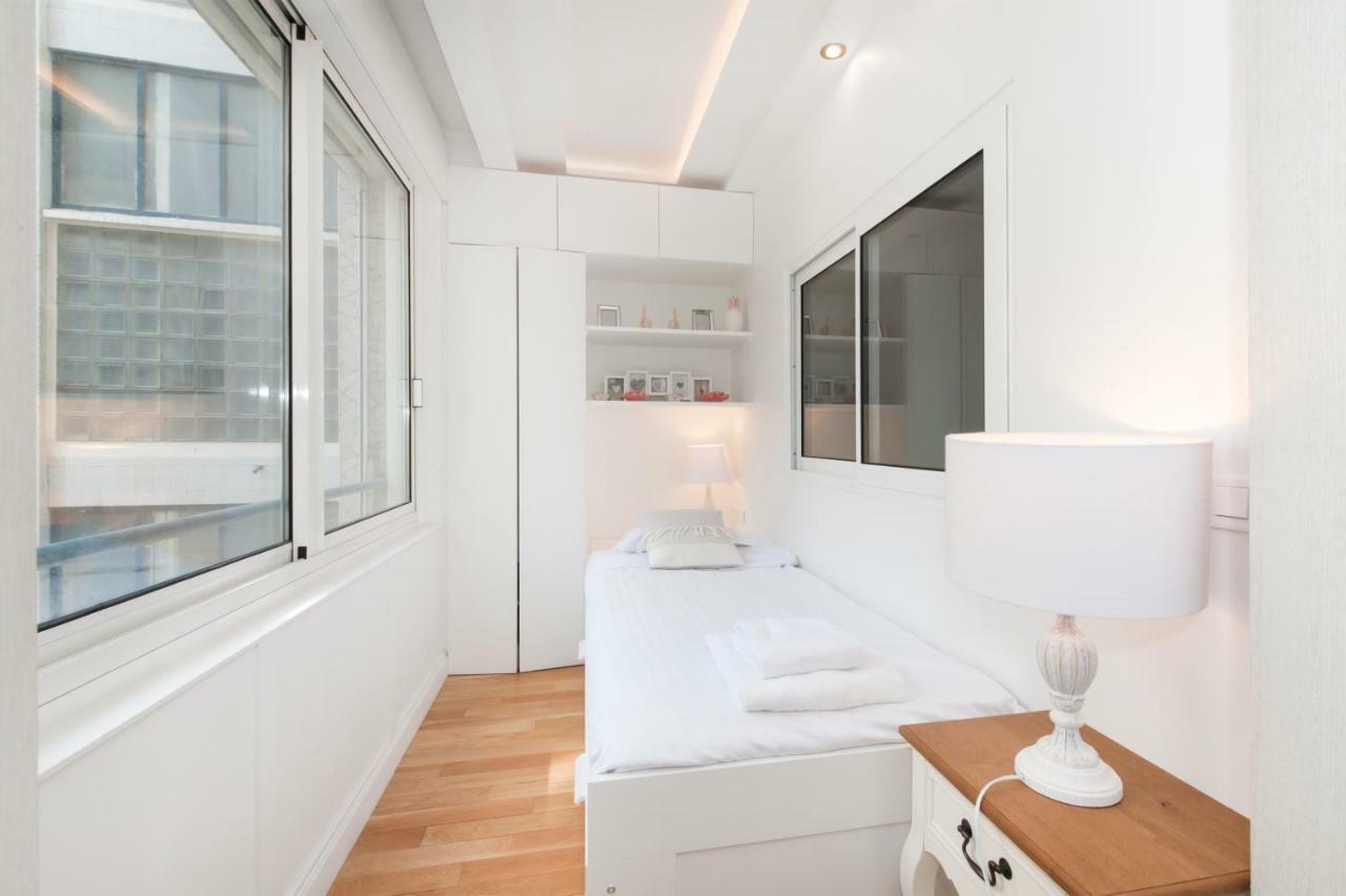 Luxury Montaigne Apartment ปารีส ภายนอก รูปภาพ